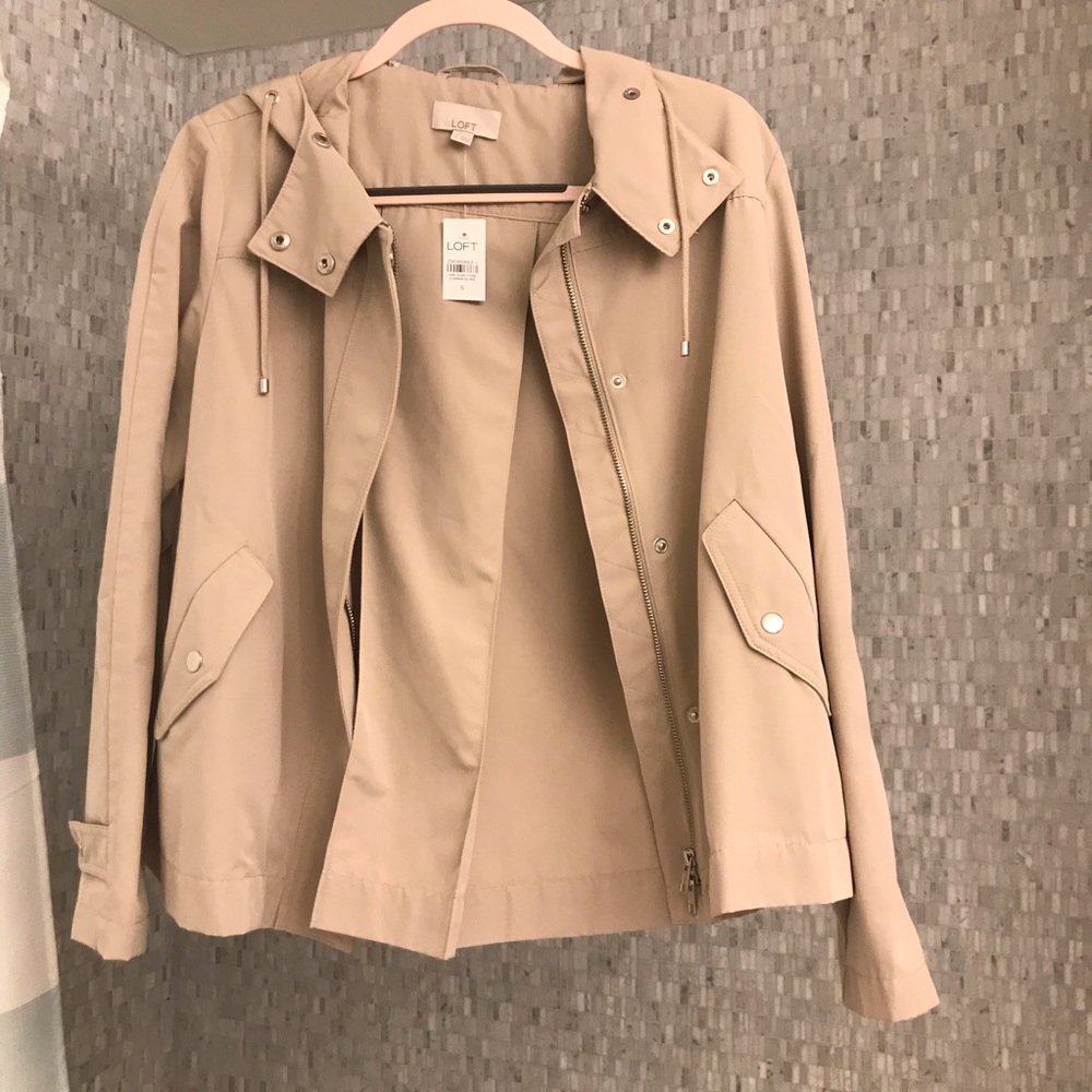 NWT LOFT Tan Raincoat Size Small